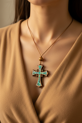 Collar con Cruz de Jerusalén, Madera de Olivo con Nácar