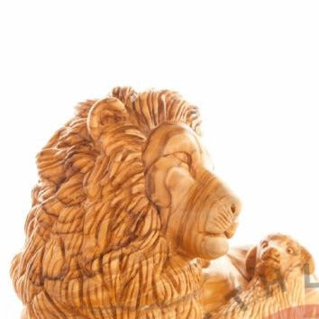 Carved Wooden Lion with A Lamb - Statuettes - Bethlehem Handicrafts