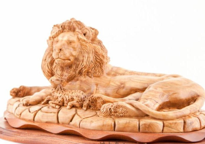 Hand Carved Wooden Lion with a Lamb - Statuettes - Bethlehem Handicrafts