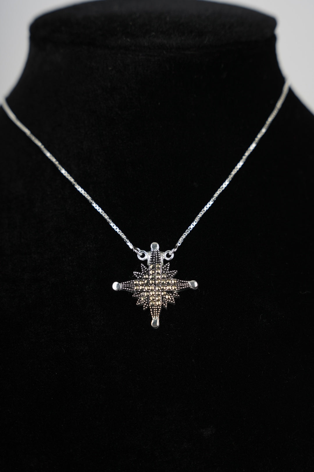 Magnetic Star of Bethlehem Necklace with Fully Dark Gemstones