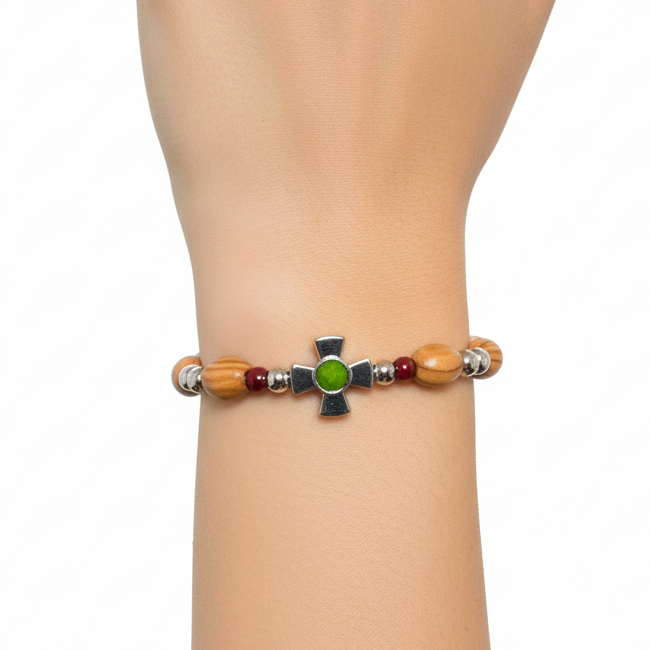 Bracelet with Emerald Gemstones, Wooden Oval 9*6 mm Beads