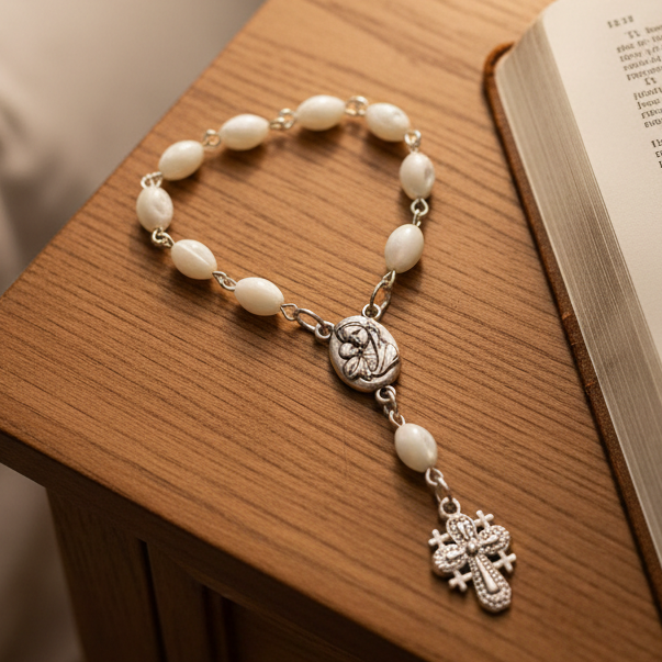 Finger rosary hand made in Bethlehem Holy Land, front view of the olive wood masterpiece