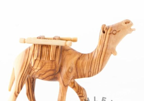 Olive wood nativity scene hand carved in Bethlehem, 5.3 inch side angle of the olive wood sculpture