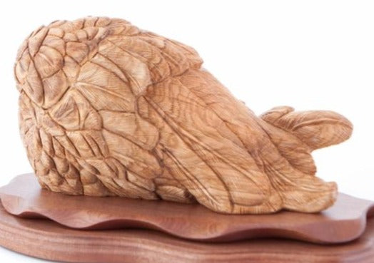 Jesus Christ statue hand carved from Bethlehem olive wood, 17.5 inch close detail of the hand carved work