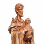 Jesus Christ statue hand carved from Bethlehem olive wood, 25.6 inch close up showing the olive wood grain