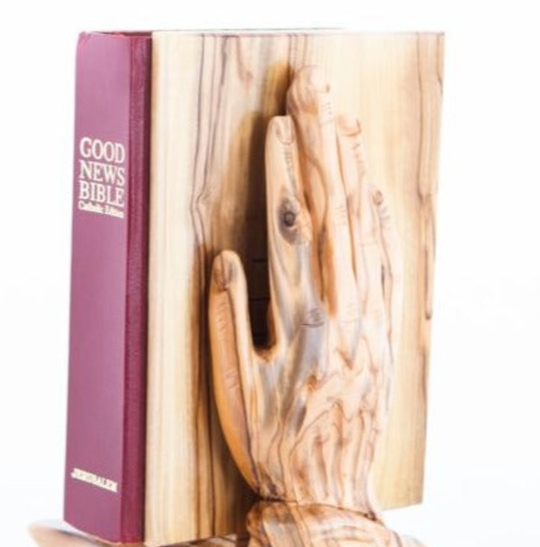 religious olive wood statue hand carved in Bethlehem, 7.9 inch side angle of the olive wood sculpture
